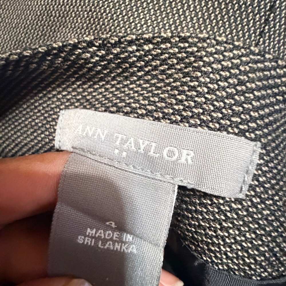 Ann Taylor Brown Black Micro Texture Button Front A-Line Skirt Women Size 4 - Picture 3 of 4